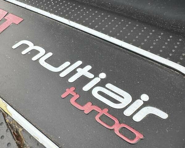 Черный Фиат 500L, объемом двигателя 1.37 л и пробегом 185 тыс. км за 7700 $, фото 14 на Automoto.ua