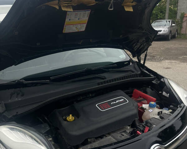 Черный Фиат 500L, объемом двигателя 1.37 л и пробегом 94 тыс. км за 8400 $, фото 1 на Automoto.ua