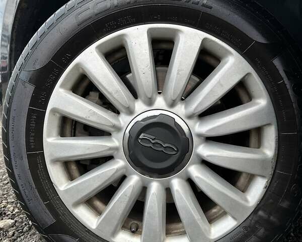 Черный Фиат 500L, объемом двигателя 1.37 л и пробегом 185 тыс. км за 7700 $, фото 6 на Automoto.ua