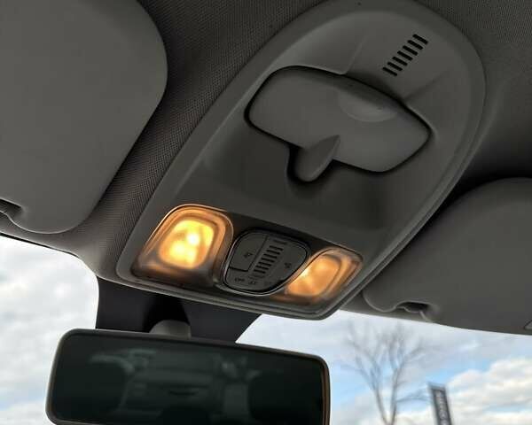 Черный Фиат 500L, объемом двигателя 1.37 л и пробегом 185 тыс. км за 7200 $, фото 32 на Automoto.ua