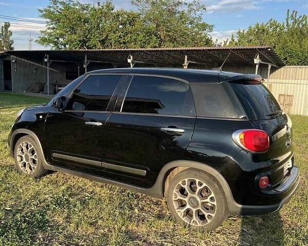 Чорний Фіат 500L, об'ємом двигуна 1.37 л та пробігом 149 тис. км за 8500 $, фото 4 на Automoto.ua