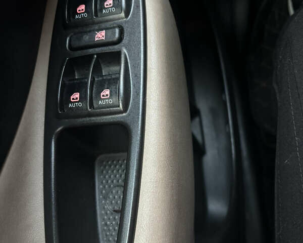 Фиат 500L 2013 в Киеве на Automoto.ua Черный Фиат 500L, объемом двигателя 1.37 л и пробегом 77 тыс. км за 9200 $, фото 27 на Automoto.ua