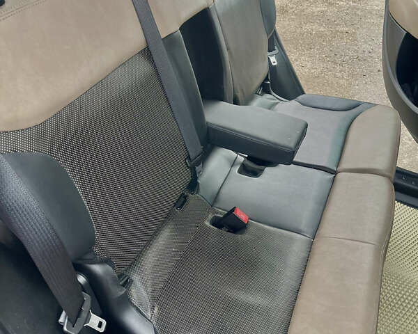 Черный Фиат 500L, объемом двигателя 1.37 л и пробегом 94 тыс. км за 8400 $, фото 17 на Automoto.ua