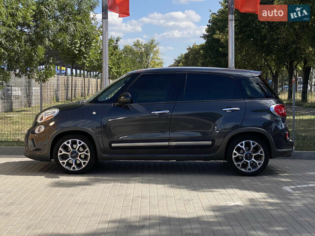 Черный Фиат 500L, объемом двигателя 1.37 л и пробегом 249 тыс. км за 7200 $, фото 3 на Automoto.ua