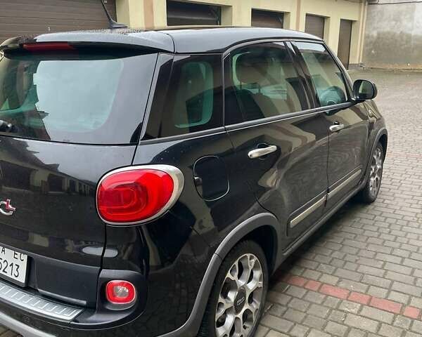 Черный Фиат 500L, объемом двигателя 1.37 л и пробегом 132 тыс. км за 8400 $, фото 3 на Automoto.ua