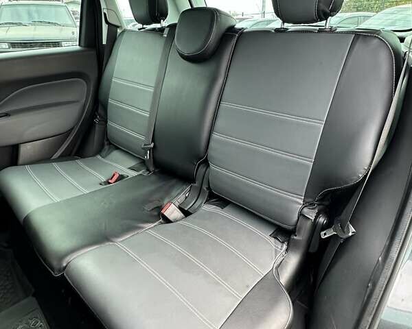 Черный Фиат 500L, объемом двигателя 1.37 л и пробегом 185 тыс. км за 7200 $, фото 15 на Automoto.ua