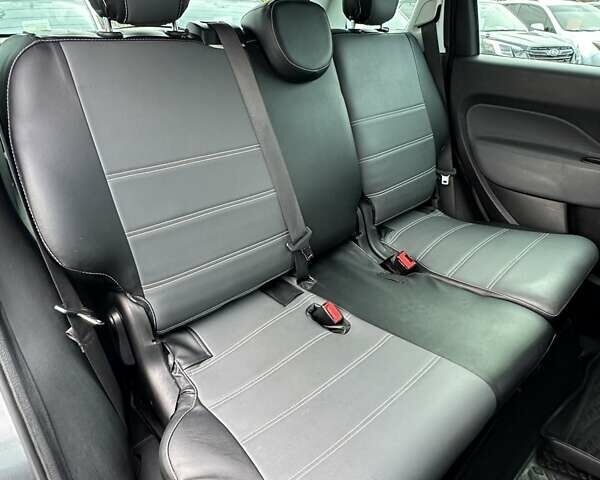 Черный Фиат 500L, объемом двигателя 1.37 л и пробегом 185 тыс. км за 7200 $, фото 22 на Automoto.ua