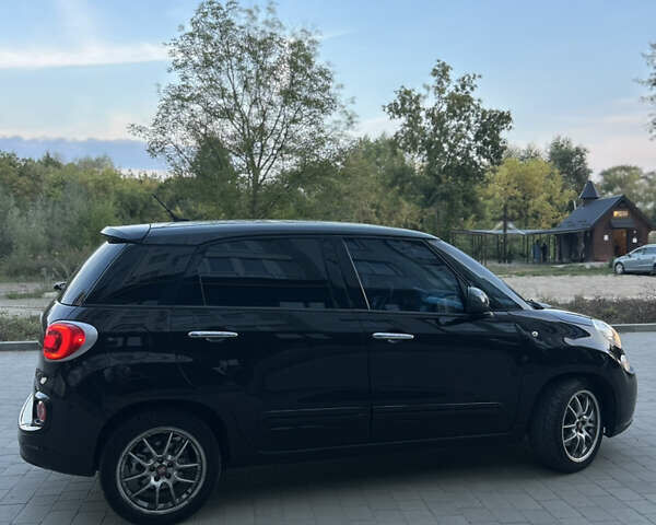 Черный Фиат 500L, объемом двигателя 1.4 л и пробегом 172 тыс. км за 7999 $, фото 17 на Automoto.ua