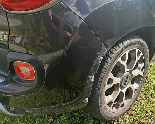 Черный Фиат 500L, объемом двигателя 1.4 л и пробегом 94 тыс. км за 6300 $, фото 6 на Automoto.ua