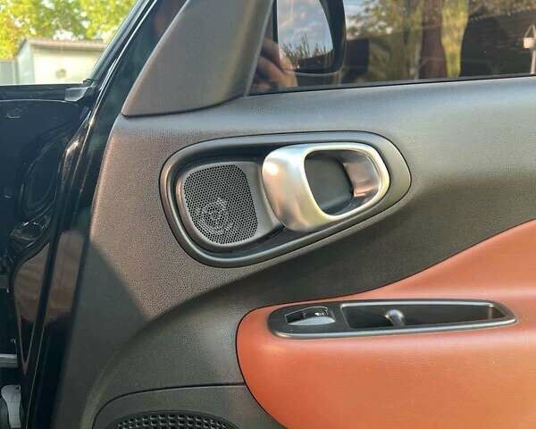 Чорний Фіат 500L, об'ємом двигуна 1.37 л та пробігом 149 тис. км за 8500 $, фото 17 на Automoto.ua