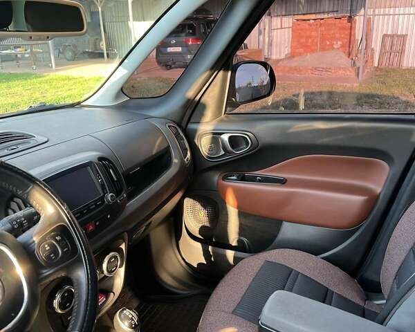 Чорний Фіат 500L, об'ємом двигуна 1.37 л та пробігом 149 тис. км за 8500 $, фото 8 на Automoto.ua