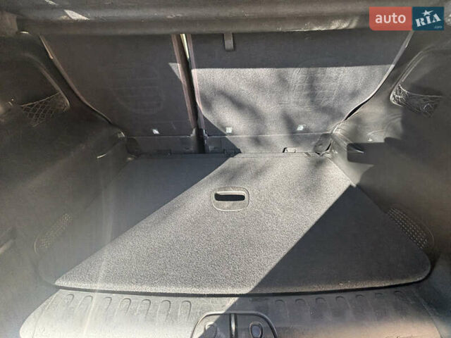 Фиат 500L 2013 в Киеве на Automoto.ua Черный Фиат 500L, объемом двигателя 1.37 л и пробегом 77 тыс. км за 9200 $, фото 14 на Automoto.ua