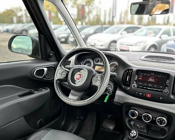Черный Фиат 500L, объемом двигателя 1.37 л и пробегом 185 тыс. км за 7700 $, фото 22 на Automoto.ua