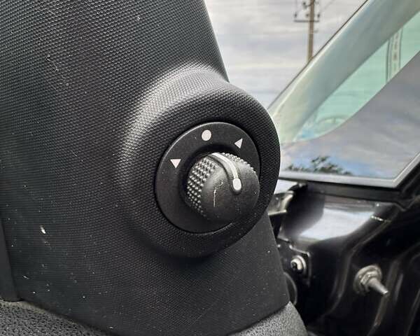 Черный Фиат 500L, объемом двигателя 1.37 л и пробегом 185 тыс. км за 7200 $, фото 27 на Automoto.ua