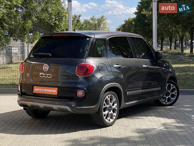 Черный Фиат 500L, объемом двигателя 1.37 л и пробегом 249 тыс. км за 7200 $, фото 5 на Automoto.ua