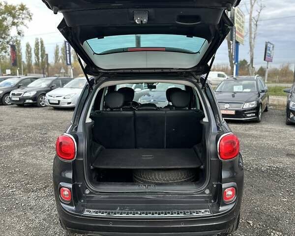 Черный Фиат 500L, объемом двигателя 1.37 л и пробегом 185 тыс. км за 7700 $, фото 11 на Automoto.ua