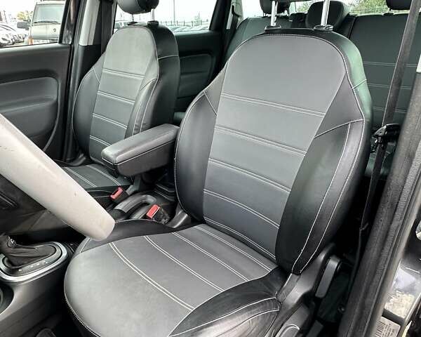 Черный Фиат 500L, объемом двигателя 1.37 л и пробегом 185 тыс. км за 7700 $, фото 20 на Automoto.ua