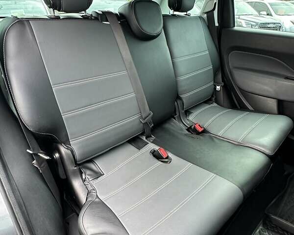 Черный Фиат 500L, объемом двигателя 1.37 л и пробегом 185 тыс. км за 7700 $, фото 17 на Automoto.ua