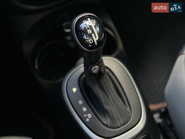 Черный Фиат 500L, объемом двигателя 1.37 л и пробегом 249 тыс. км за 7200 $, фото 18 на Automoto.ua