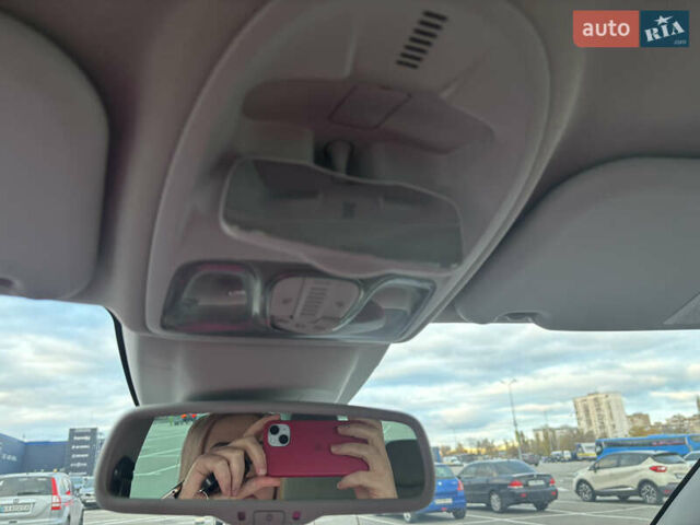 Фиат 500L 2013 в Киеве на Automoto.ua Черный Фиат 500L, объемом двигателя 1.37 л и пробегом 77 тыс. км за 9200 $, фото 26 на Automoto.ua