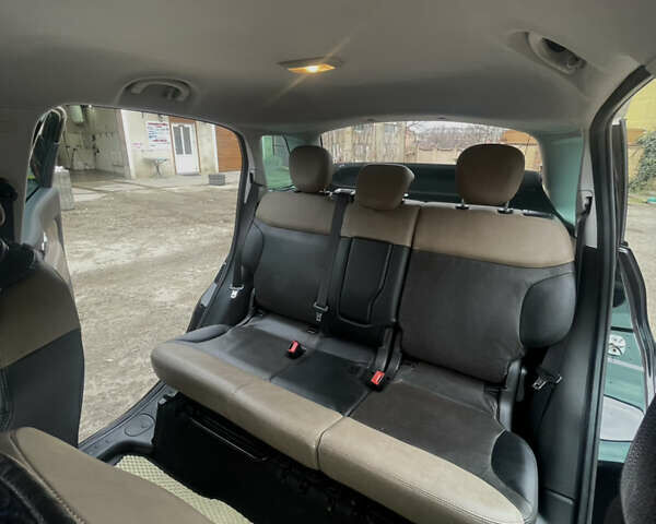 Черный Фиат 500L, объемом двигателя 1.37 л и пробегом 94 тыс. км за 8400 $, фото 24 на Automoto.ua