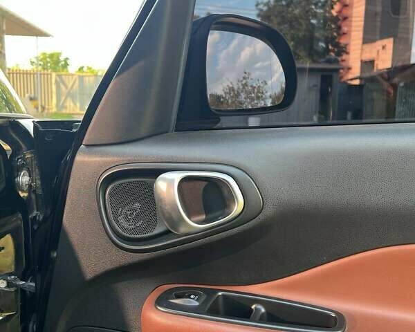 Чорний Фіат 500L, об'ємом двигуна 1.37 л та пробігом 149 тис. км за 8500 $, фото 15 на Automoto.ua