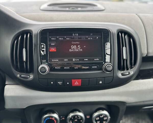 Черный Фиат 500L, объемом двигателя 1.37 л и пробегом 185 тыс. км за 7700 $, фото 27 на Automoto.ua
