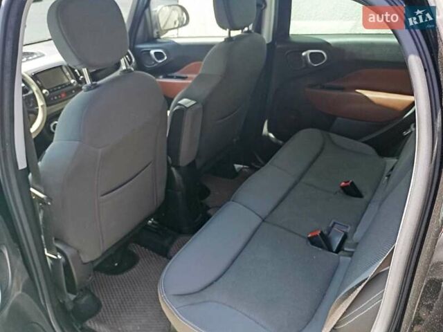 Черный Фиат 500L, объемом двигателя 1.4 л и пробегом 94 тыс. км за 6300 $, фото 4 на Automoto.ua