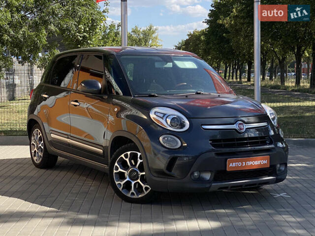 Черный Фиат 500L, объемом двигателя 1.37 л и пробегом 249 тыс. км за 7200 $, фото 2 на Automoto.ua