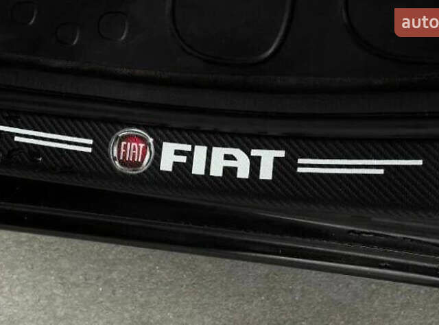 Чорний Фіат 500L, об'ємом двигуна 1.37 л та пробігом 210 тис. км за 8500 $, фото 21 на Automoto.ua