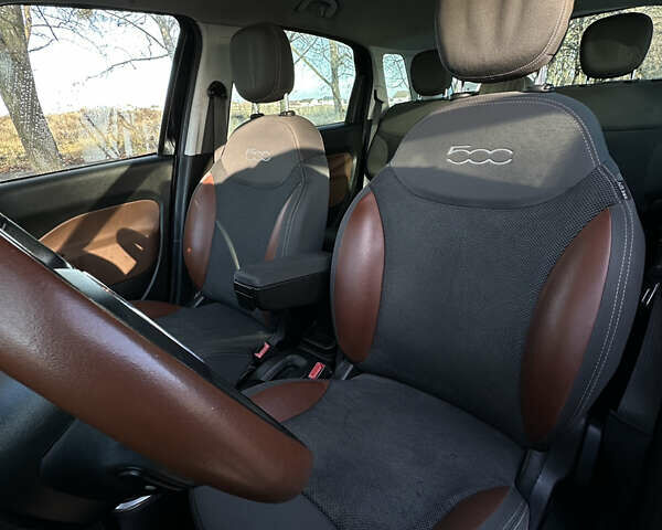 Черный Фиат 500L, объемом двигателя 1.4 л и пробегом 132 тыс. км за 8300 $, фото 21 на Automoto.ua