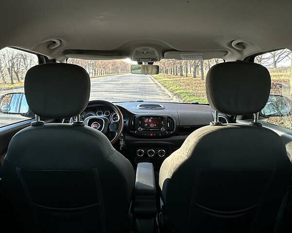 Черный Фиат 500L, объемом двигателя 1.4 л и пробегом 132 тыс. км за 8300 $, фото 16 на Automoto.ua