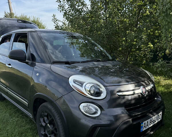 Черный Фиат 500L, объемом двигателя 1.4 л и пробегом 174 тыс. км за 9200 $, фото 3 на Automoto.ua