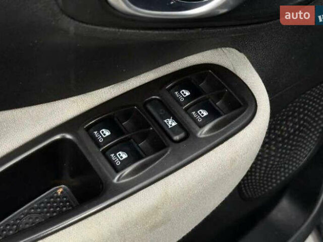 Чорний Фіат 500L, об'ємом двигуна 1.37 л та пробігом 210 тис. км за 8500 $, фото 13 на Automoto.ua