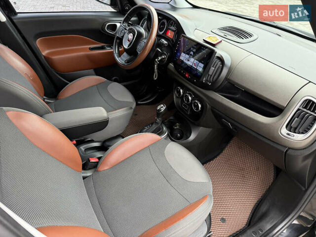 Черный Фиат 500L, объемом двигателя 1.37 л и пробегом 133 тыс. км за 10500 $, фото 32 на Automoto.ua