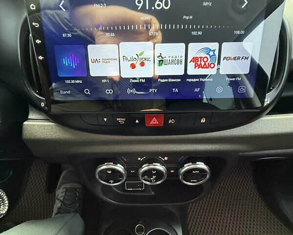 Черный Фиат 500L, объемом двигателя 1.37 л и пробегом 133 тыс. км за 10500 $, фото 42 на Automoto.ua