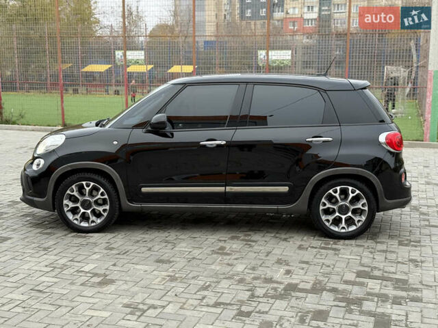 Черный Фиат 500L, объемом двигателя 1.37 л и пробегом 133 тыс. км за 10500 $, фото 9 на Automoto.ua