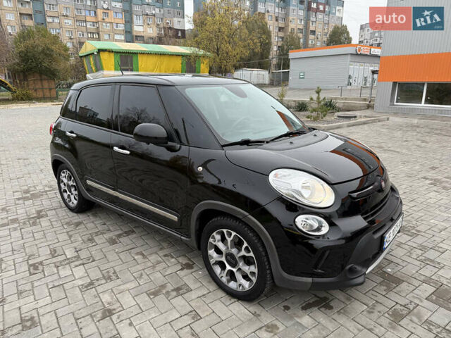 Черный Фиат 500L, объемом двигателя 1.37 л и пробегом 133 тыс. км за 10500 $, фото 50 на Automoto.ua
