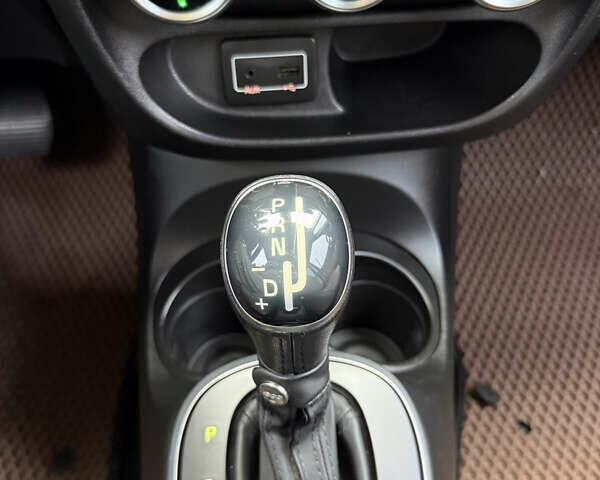 Черный Фиат 500L, объемом двигателя 1.37 л и пробегом 133 тыс. км за 10500 $, фото 43 на Automoto.ua