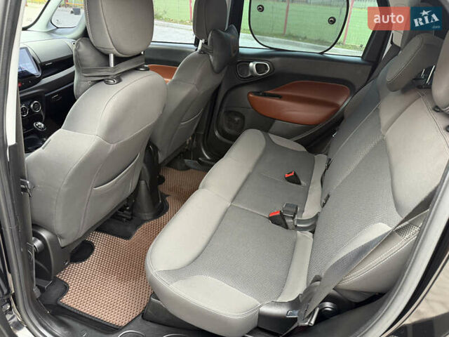 Черный Фиат 500L, объемом двигателя 1.37 л и пробегом 133 тыс. км за 10500 $, фото 28 на Automoto.ua