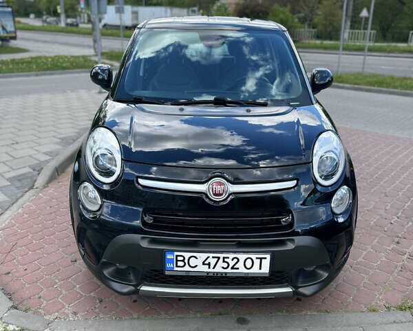 Черный Фиат 500L, объемом двигателя 1.37 л и пробегом 76 тыс. км за 8000 $, фото 1 на Automoto.ua
