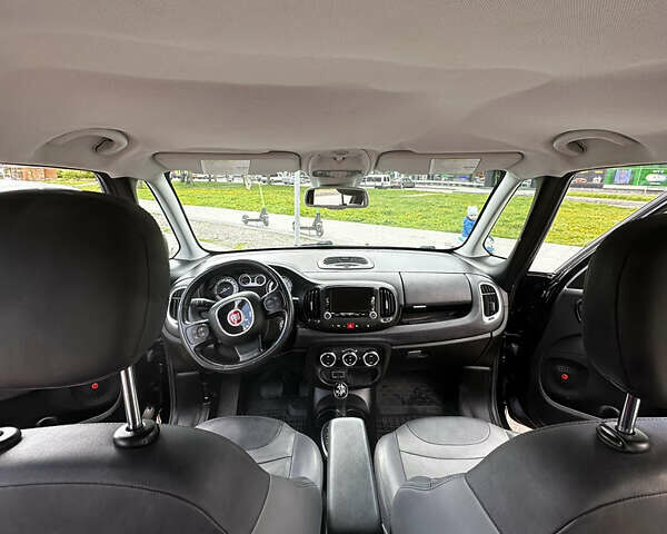 Черный Фиат 500L, объемом двигателя 1.37 л и пробегом 76 тыс. км за 8000 $, фото 7 на Automoto.ua