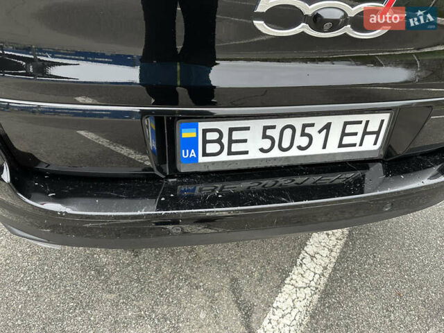 Черный Фиат 500L, объемом двигателя 1.4 л и пробегом 88 тыс. км за 10900 $, фото 3 на Automoto.ua