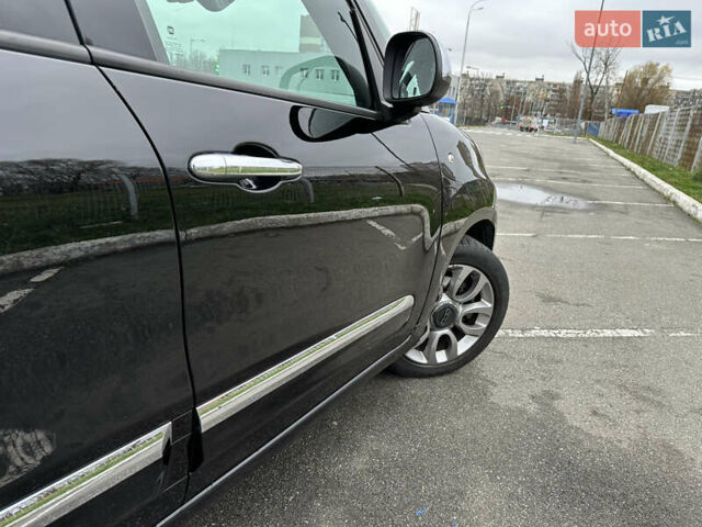 Черный Фиат 500L, объемом двигателя 1.4 л и пробегом 88 тыс. км за 10900 $, фото 6 на Automoto.ua