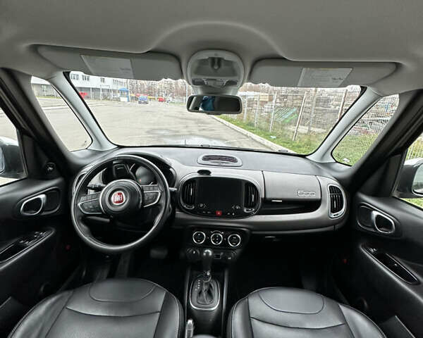 Черный Фиат 500L, объемом двигателя 1.4 л и пробегом 88 тыс. км за 10900 $, фото 14 на Automoto.ua
