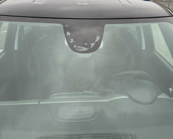 Черный Фиат 500L, объемом двигателя 1.4 л и пробегом 88 тыс. км за 10900 $, фото 7 на Automoto.ua