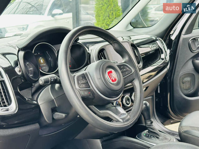 Черный Фиат 500L, объемом двигателя 1.37 л и пробегом 140 тыс. км за 10900 $, фото 13 на Automoto.ua
