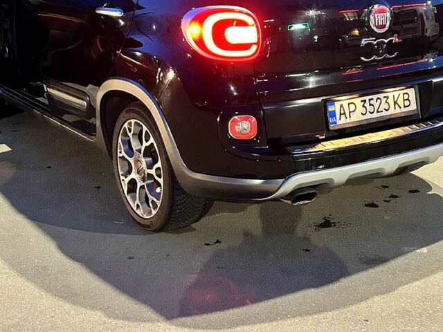 Черный Фиат 500L, объемом двигателя 1.4 л и пробегом 149 тыс. км за 8500 $, фото 3 на Automoto.ua