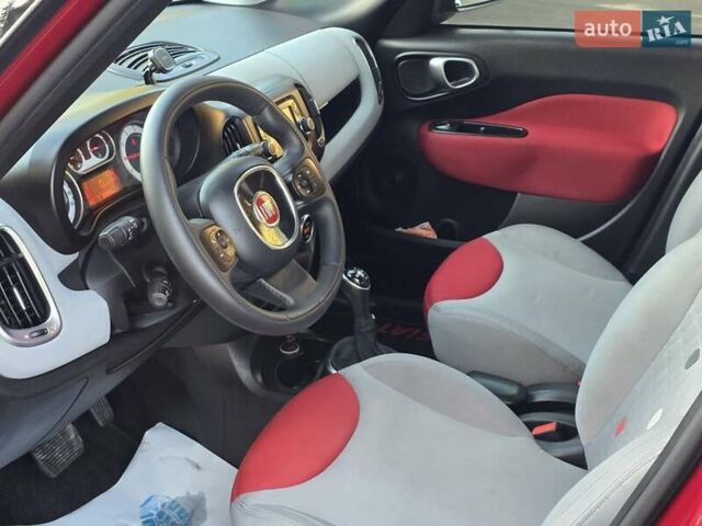 Красный Фиат 500L, объемом двигателя 1.3 л и пробегом 83 тыс. км за 8499 $, фото 19 на Automoto.ua