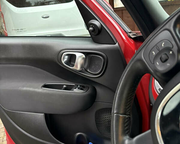 Красный Фиат 500L, объемом двигателя 0.88 л и пробегом 95 тыс. км за 9499 $, фото 8 на Automoto.ua